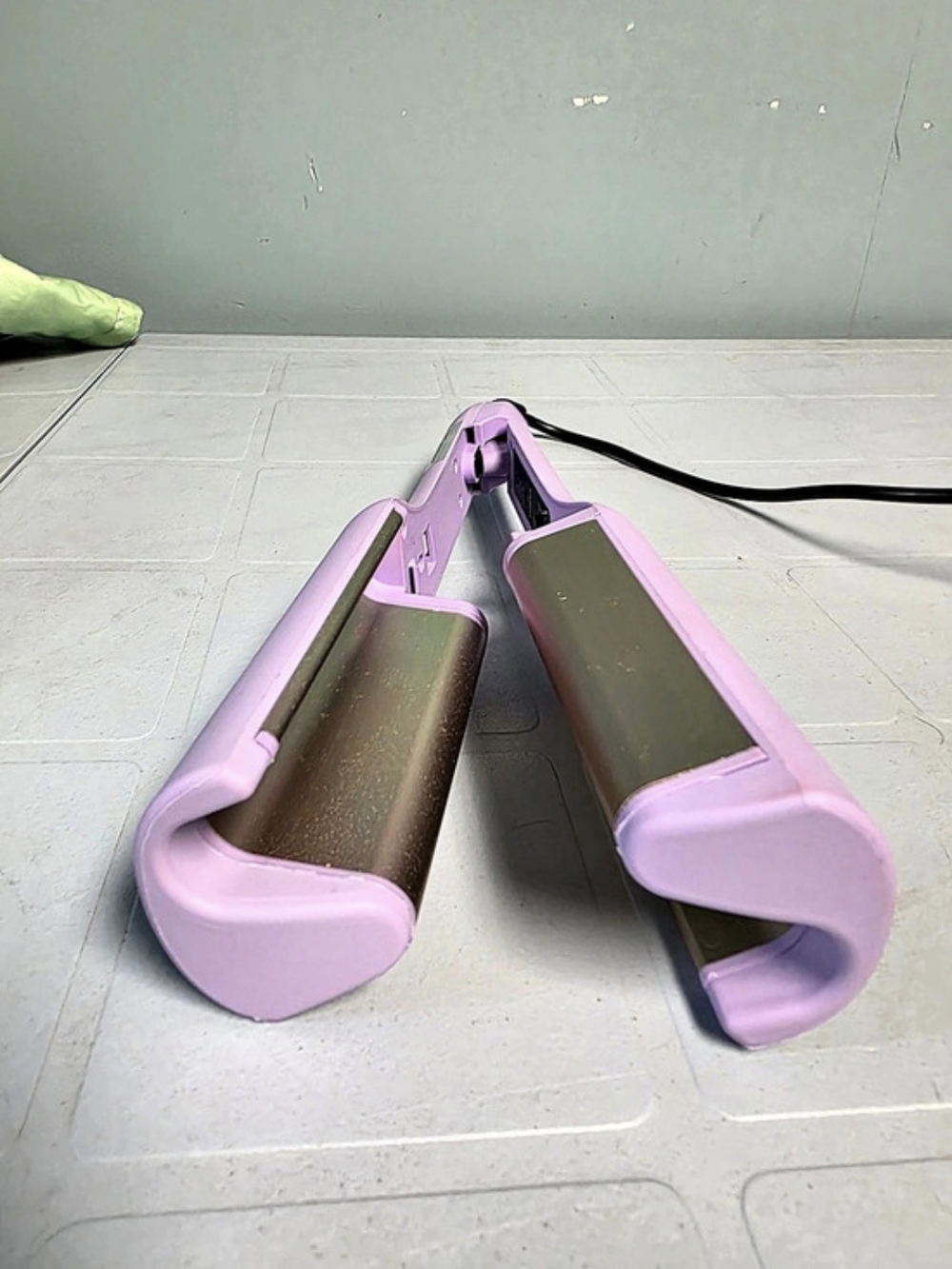 Pink Hair Styling Tool Waver